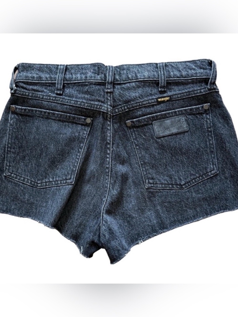 🔥 WRANGLER High Rise Festival Cut Off Shorts Size 27 Black Wash Raw Hem - Picture 2 of 12